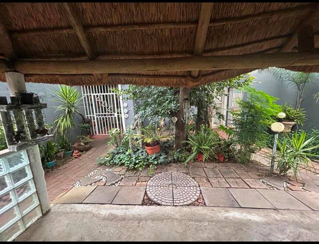 4 BEDROOM PROPERTY TO RENT IN ROOIHUISKRAAL